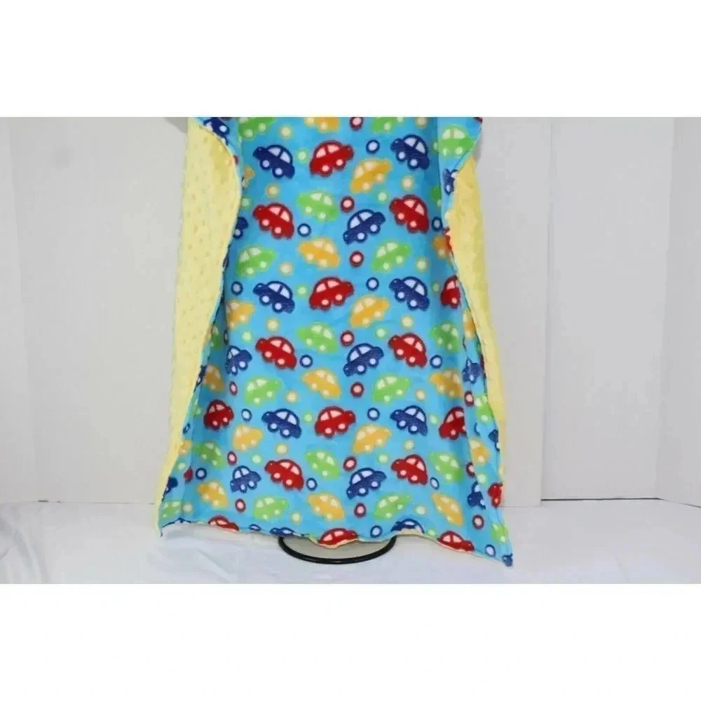 Kids clean with little cars blanket